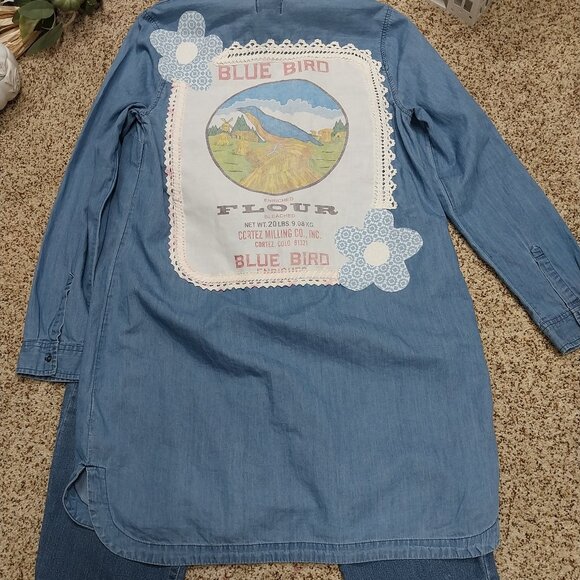 Handmade Tops - 3716 Size Large Old Navy Upcycled With Vintage Flour Sac Applique.